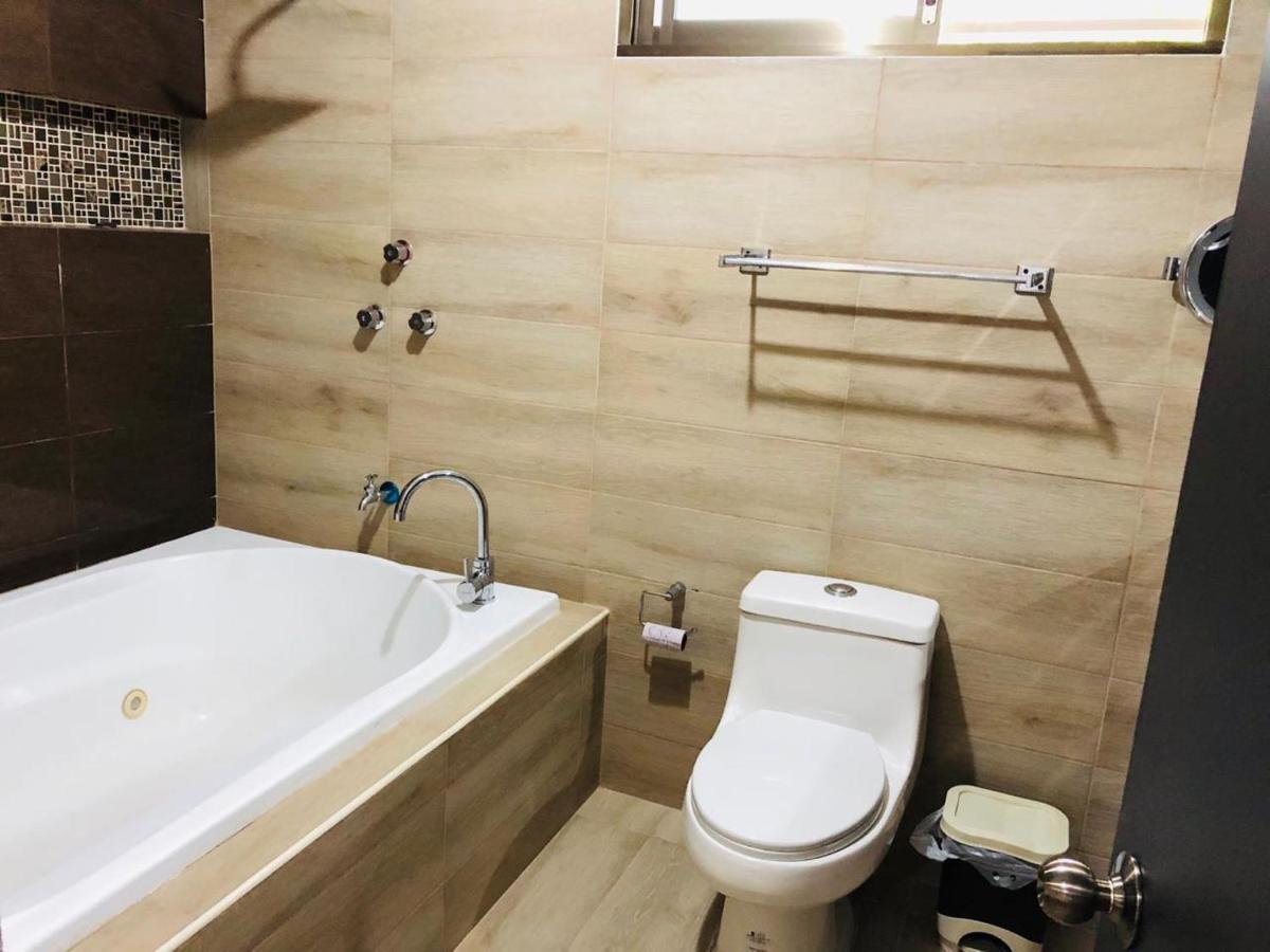 Apartament Casa Lili 2: Luxurious/Amplio/Hot Water/Economic/Wifi/Tv Valladolid  Zewnętrze zdjęcie